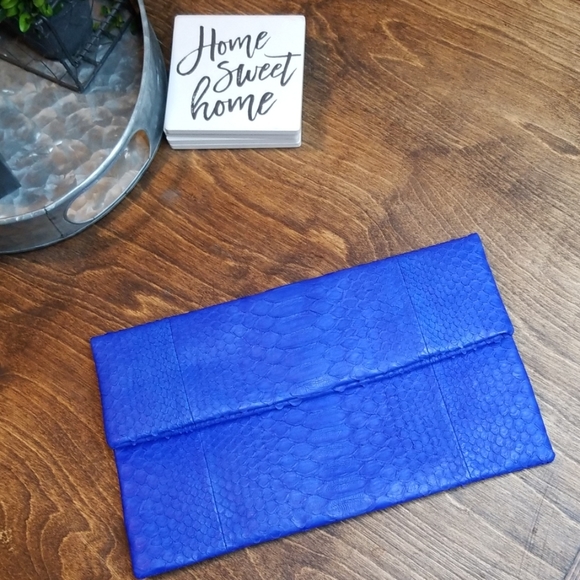 Cobalt Python Clutch - Picture 2 of 8